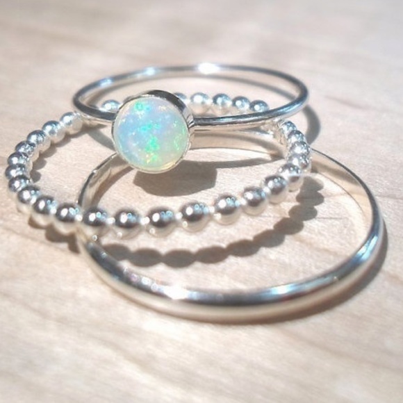 {SLEIGHTON} dainty silver moonstone stacked rings - Picture 1 of 4